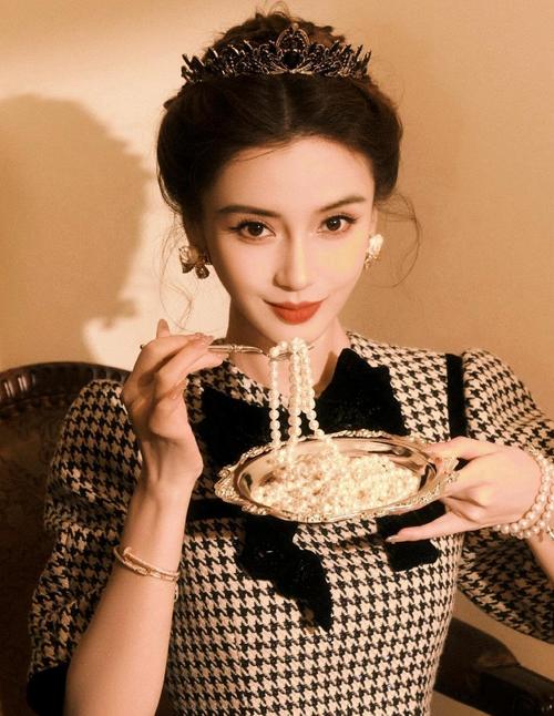 杨颖5天前确诊，吴彦祖和杨颖怎么了