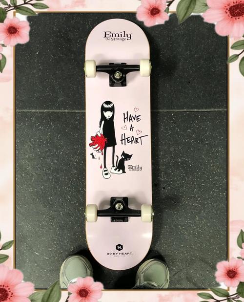 strange：strange是什么意思