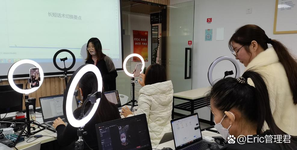 网络直播数据造假观察：一元粉丝与热门服务的潜规则